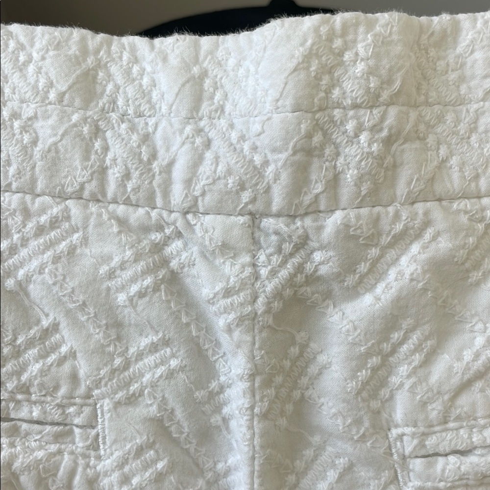 Banana Republic size 2 white textured shorts - Picture 9 of 9